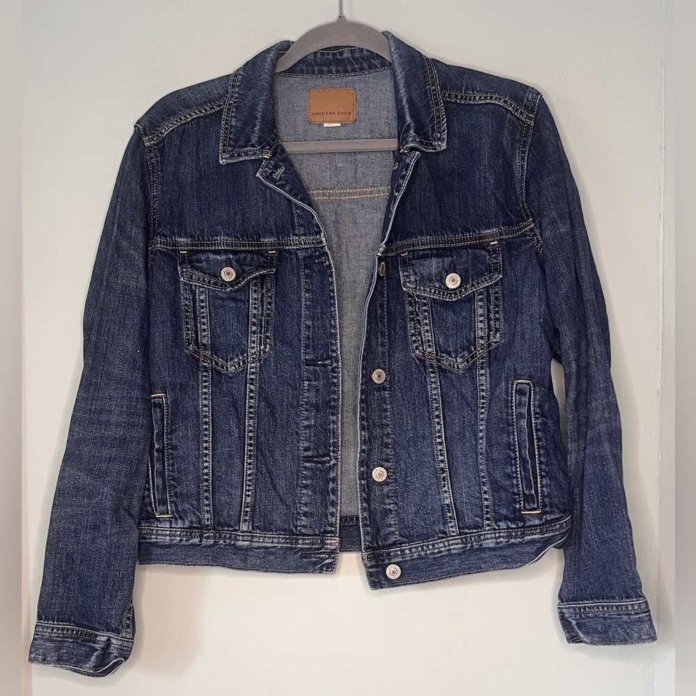 American Eagle Classic Midweight Denim Jean Jacket Medium-Dark Wash‎ Size Medium